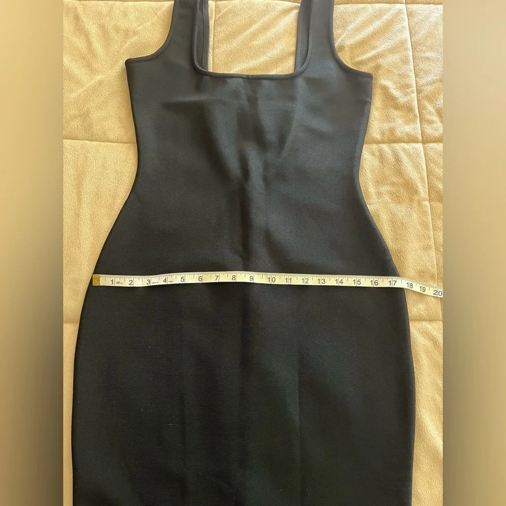 NWOT Sleeveless Deep V Back Bodycon Dress! - Picture 9 of 9
